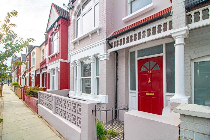 4 Bedroom Terraced House To Rent In Undine Street, London, SW17