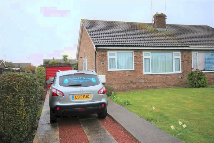 2 Bedroom Semi-Detached Bungalow To Rent In Pinewood Close, Great Clacton, CO15