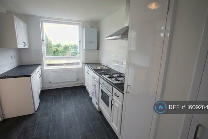 2 Bedroom Flat To Rent In Armadale Close, London, N17