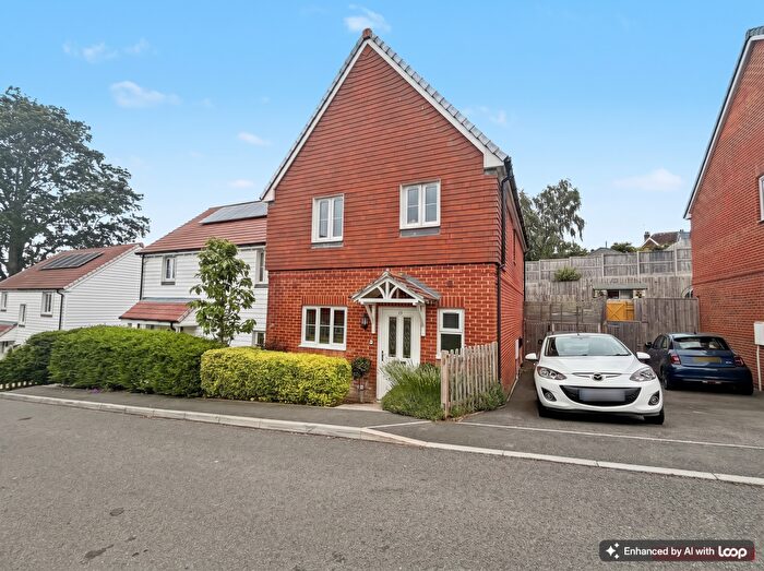 3 Bedroom Semi-Detached House For Sale In Oak Way, Hertsmonceux, BN27