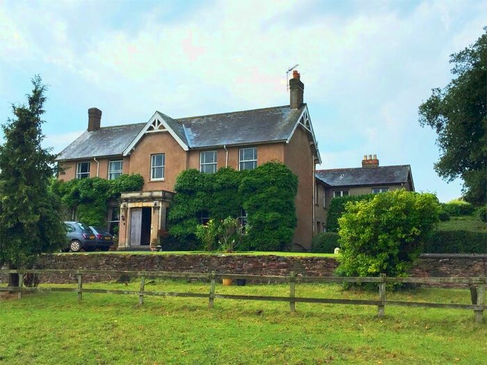 3 Bedroom Flat To Rent In Thurloxton, Nr Taunton, TA2