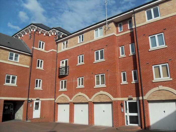 2 Bedroom Apartment To Rent In Padstow Road, Swindon, Wiltshire, SN2
