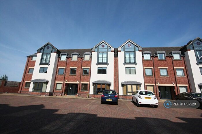 2 Bedroom Flat To Rent In Park View, Lincoln, LN6