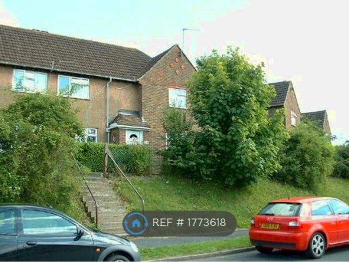 1 Bedroom Property To Rent In Hillside, Brighton, BN2