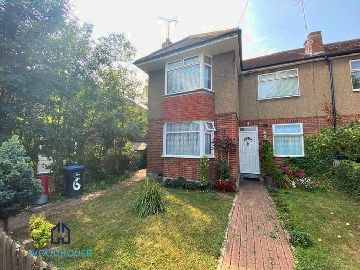 2 Bedroom Maisonette To Rent In Eton Avenue, Wembley, Middlesex, HA0