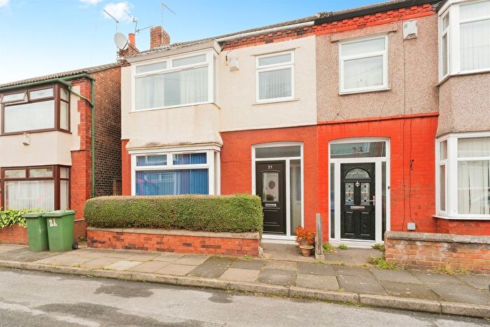 3 Bedroom Semi-Detached House For Sale In Briardale Road, Bebington, Wirral, CH63