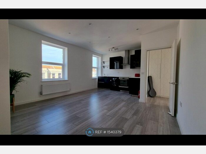 3 Bedroom Flat To Rent In Cliftonville, Margate, CT9