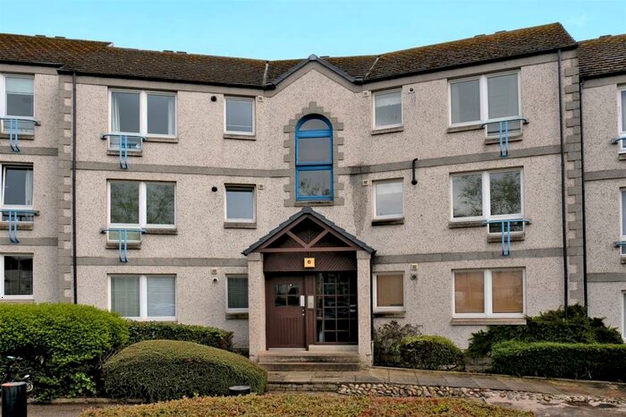 2 Bedroom Flat To Rent In Rosebank Gardens, West End, Aberdeen, AB11