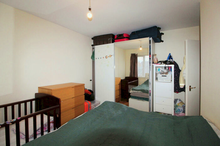 1 Bedroom Maisonette To Rent In Paulhan Road, Kenton, Harrow, HA3