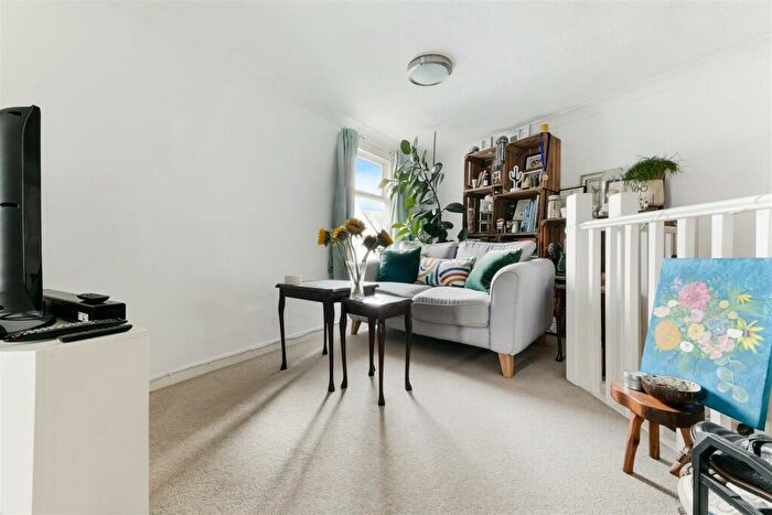 1 Bedroom Flat For Sale In High Street, Ewell, Epsom, KT17