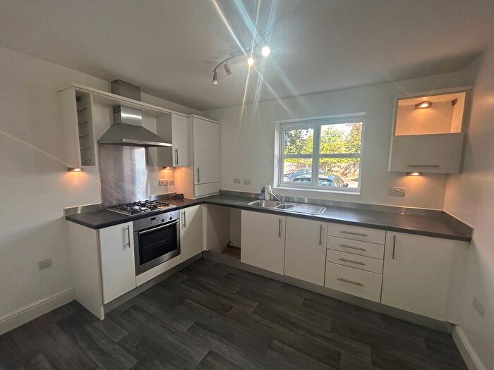 2 Bedroom Flat To Rent In Greenwood Road, Manchester, M22
