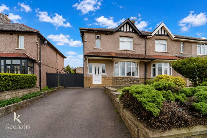 3 Bedroom Semi-Detached House For Sale In Walverden Road, Brierfield, Nelson, BB9