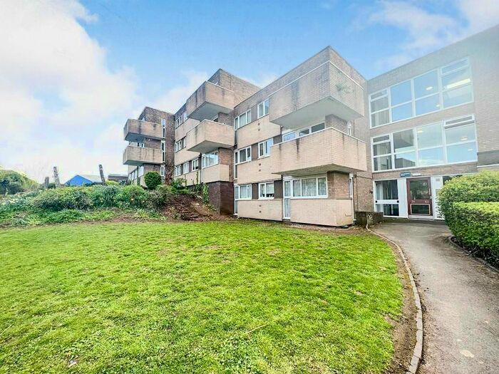 2 Bedroom Flat To Rent In Kenelm Court, London Road, Coventry, CV3