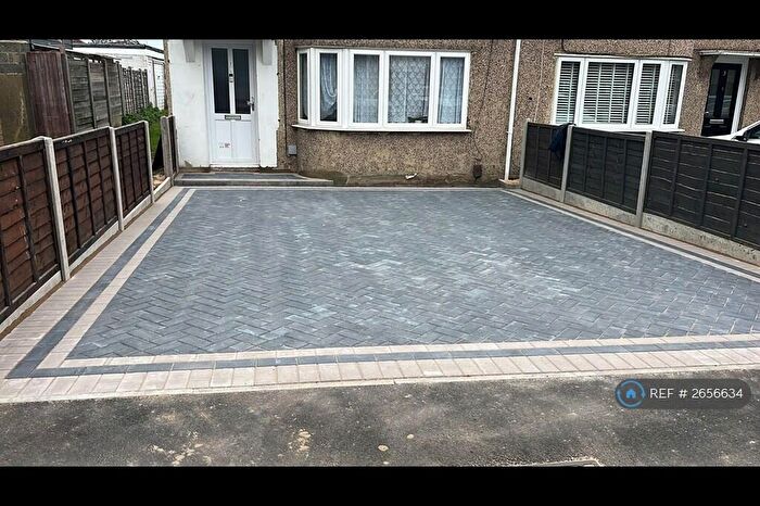 4 Bedroom End Of Terrace House To Rent In Gerald Road, Gravesend, DA12