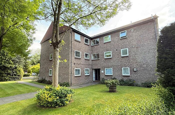 2 Bedroom Flat For Sale In Roseberry Court, Grandfield Avenue, WD17