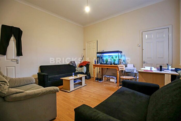 4 Bedroom Terraced House To Rent In Dilston Road, Newcastle Upon Tyne, NE4