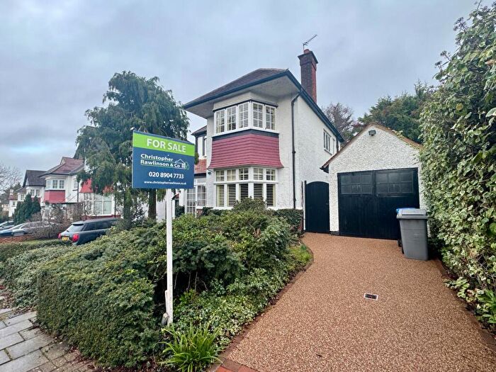 3 Bedroom Detached House For Sale In The Crossways, Wembley, HA9