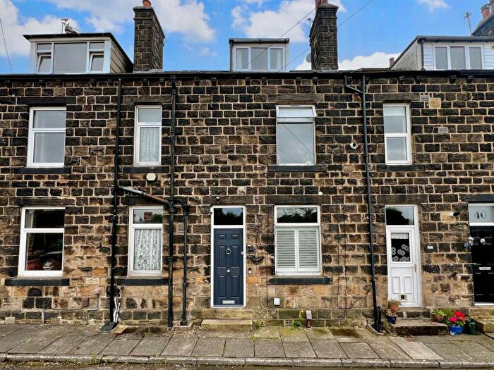 Terraced House To Rent In East View, Yeadon, Leeds, West Yorkshire, LS19