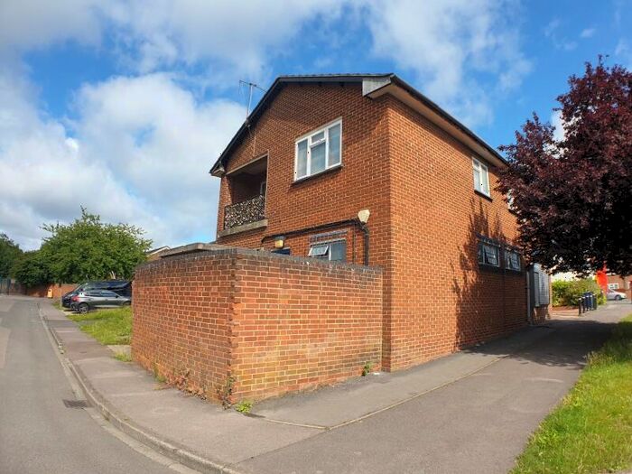 4 Bedroom Flat To Rent In Horspath Road **Available In September **, OX4