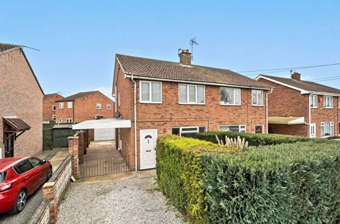 3 Bedroom Semi Detached House For Sale In Sandway Drive, Camblesforth, YO8