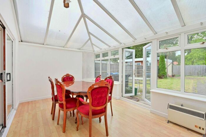 4 Bedroom Semi-Detached House To Rent In Haynt Walk, Raynes Park, London, SW20