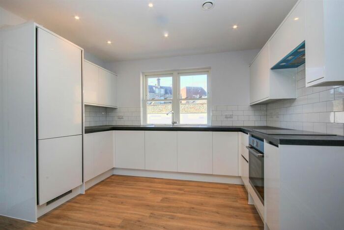 Studio To Rent In Tapster Street, High Barnet, Barnet EN5