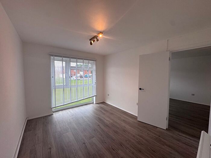 1 Bedroom Flat To Rent In Western Way, Sandy, SG19