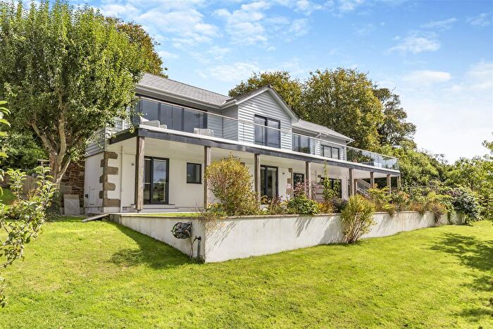 4 Bedroom Detached House For Sale In St. Peters Road, Flushing, Falmouth, TR11