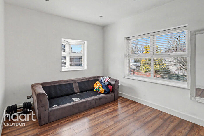 1 Bedroom Block Of Apartments For Sale In Cameron Road, Croydon, CR0