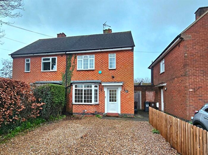 2 Bedroom Semi-Detached House For Sale In Arbury Hall Road, Shirley, Solihull, B90