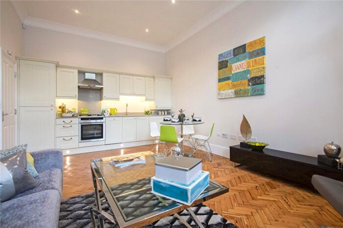 2 Bedroom Flat To Rent In Tutelage Court, College Terrace, London, E3