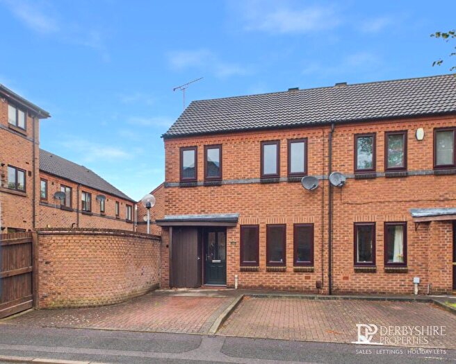 3 Bedroom End Of Terrace House For Sale In Etruria Gardens, Derby, DE1