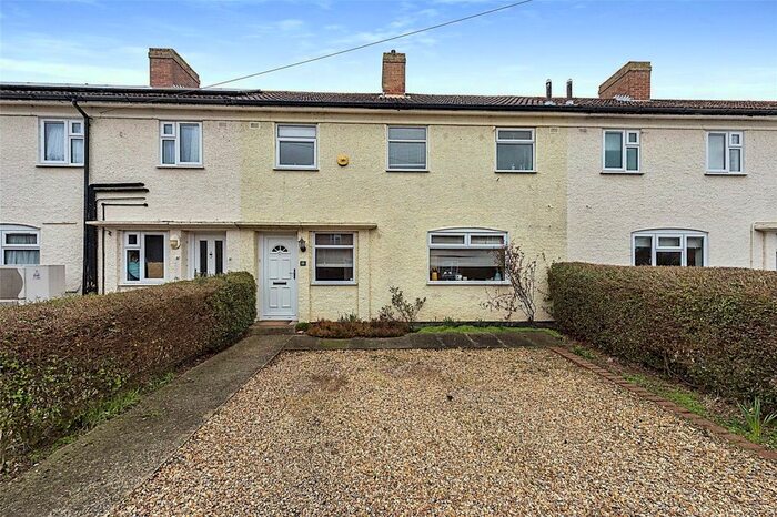 3 Bedroom Terraced House For Sale In Foresters Close, Haynes, Bedford, Bedfordshire, MK45