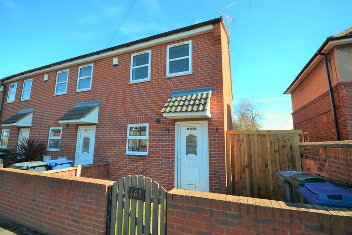 2 Bedroom End Of Terrace House To Rent In King Georges Road, New Rossington, DN11