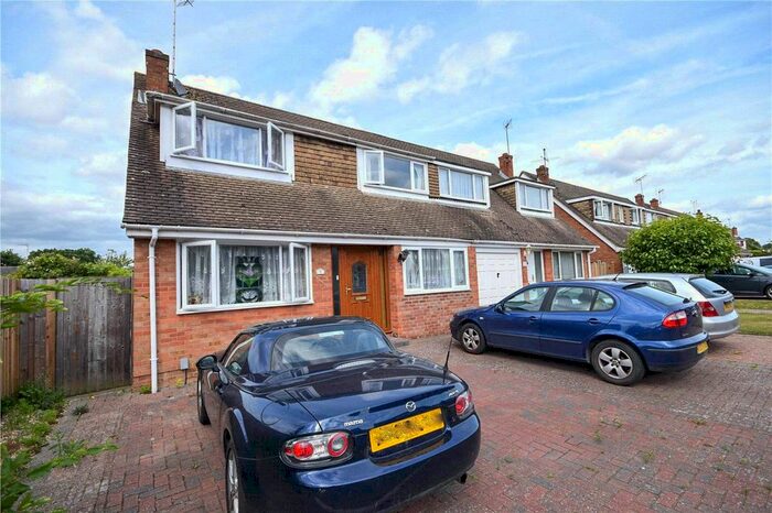 3 Bedroom Semi-Detached House To Rent In Deerhurst Avenue, Winnersh, Wokingham, Berkshire, RG41