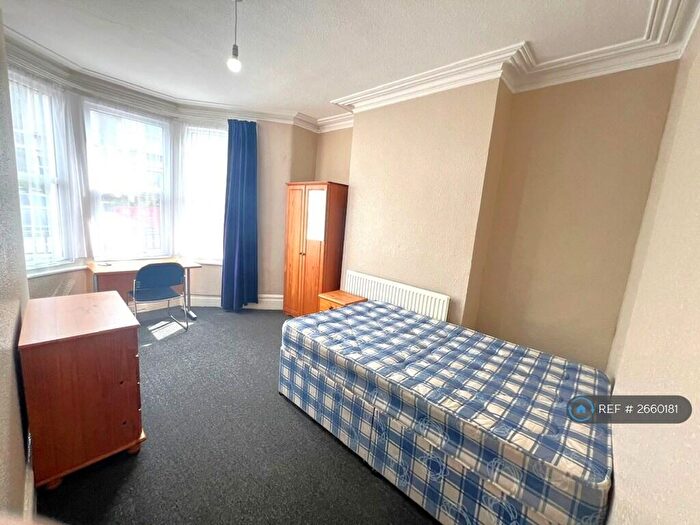 6 Bedroom Terraced House To Rent In Bishop Road, Bristol, BS7