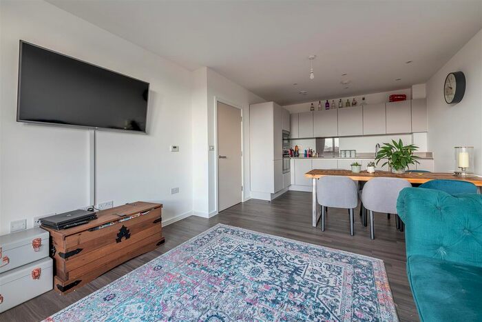 1 Bedroom Flat For Sale In Marlowe Road, Walthamstow, E17