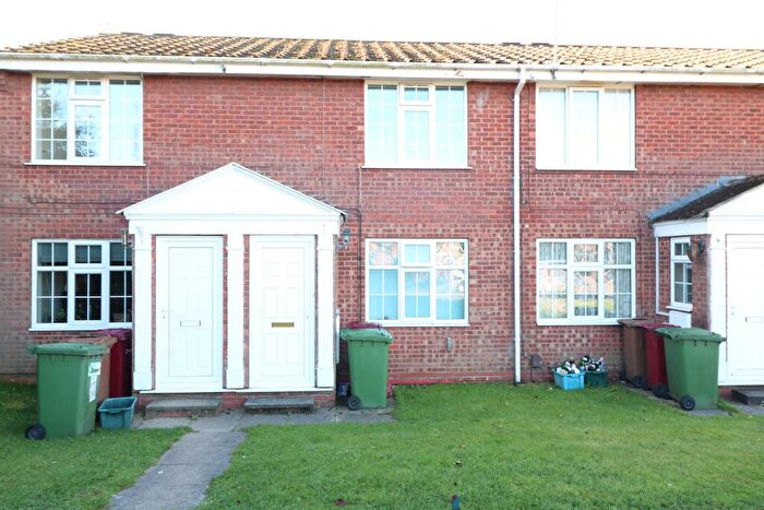 2 Bedroom Apartment To Rent In Wilkie Close, Scunthorpe, Lincolnshire, DN15