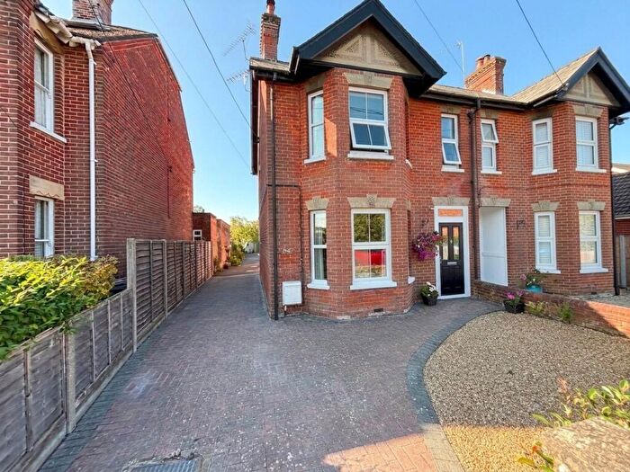 1 Bedroom Flat For Sale In Alexandra Road, Fordingbridge, SP6