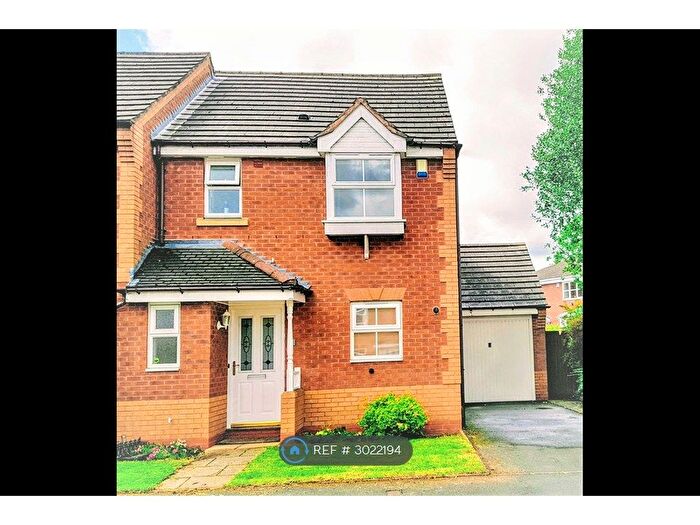 3 Bedroom Semi Detached House To Rent In Flatlea, Birmingham, B31