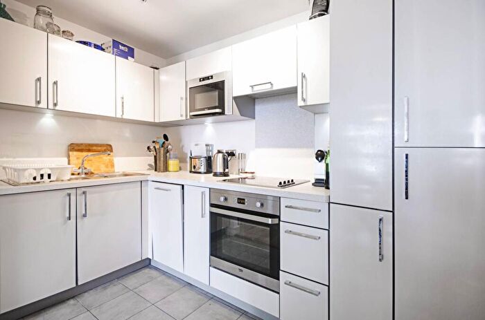 2 Bedroom Flat To Rent In Dalston Square, Hackney, London, E8