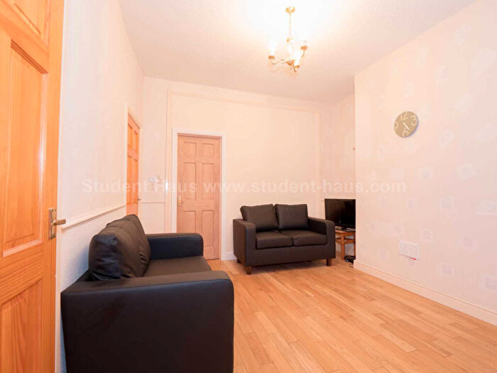 3 Bedroom House To Rent In Suffolk Street, Salford, M6