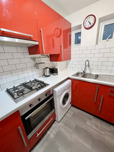 2 Bedroom Flat To Rent In Britannia Gate, London, E16