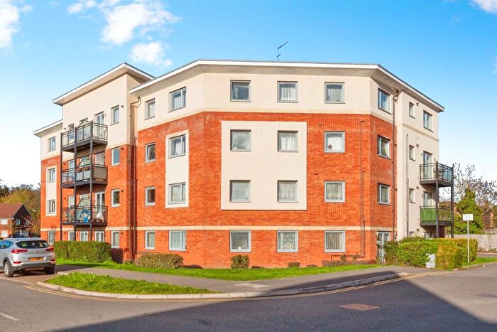 1 Bedroom Flat For Sale In Denton Way, Slough, SL3
