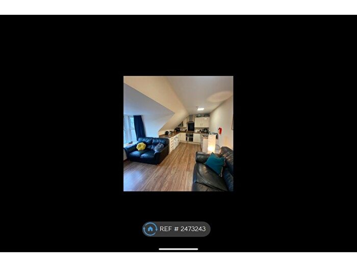 3 Bedroom Flat To Rent In The Green, Aberdeen, AB11