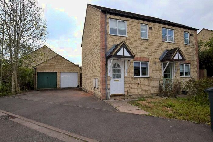 2 Bedroom Semi-Detached House To Rent In Redwing Close, Bicester, Oxfordshire, OX26