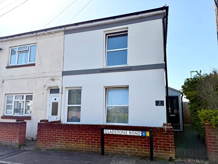 3 Bedroom Semi-Detached House For Sale In Gladstone Road, Gosport, PO12