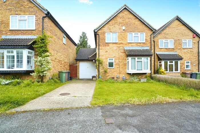 4 Bedroom Detached House To Rent In Ravenhill Way, Luton, Bedfordshire, LU4