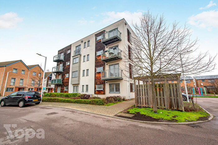 2 Bedroom Apartment For Sale In Lady Jane Place, Dartford, DA1