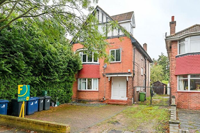 1 Bedroom Flat To Rent In Perryn Road, Poet's Corner, W3
